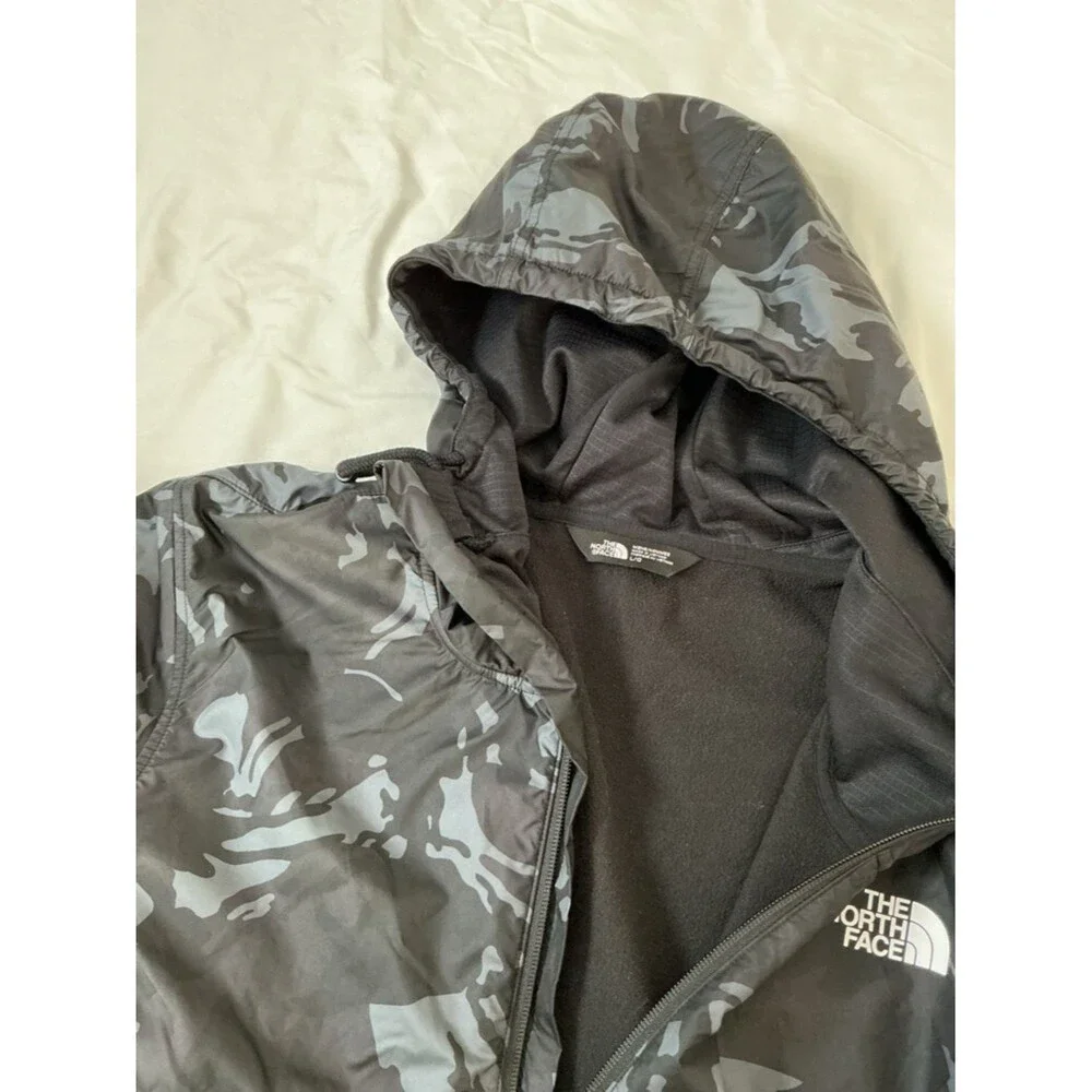 The North Face Men’s Black & Gray Camo Hooded Windbreaker